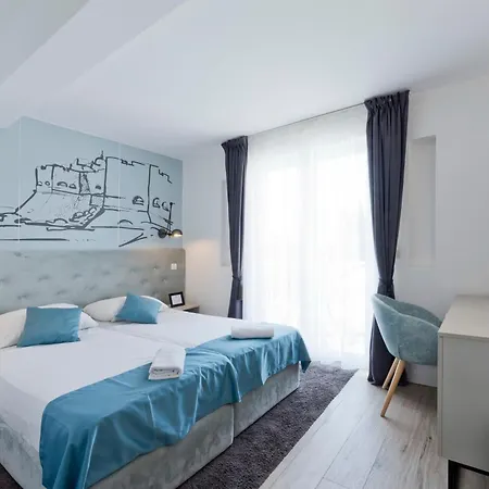 Hotel Perla 3*