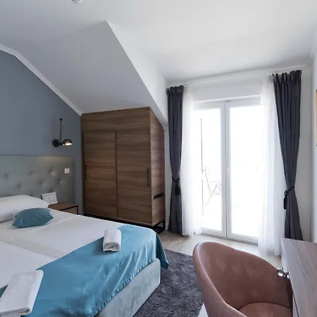 Hotel Perla 3*