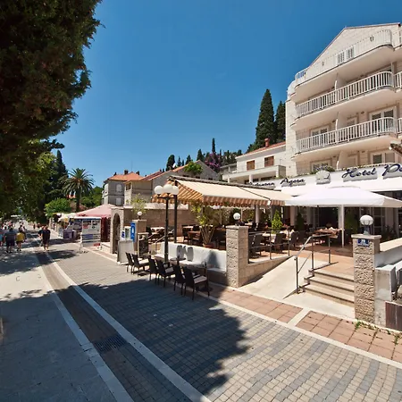 Perla Hotel 3*