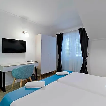 Perla Hotell 3*