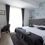Perla 3*